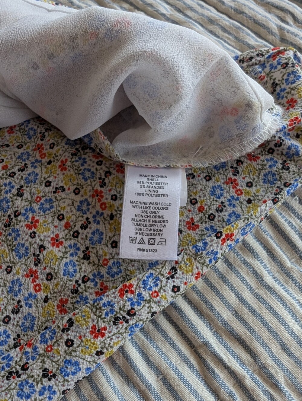 Cece Floral Print Square Neck Blouse With Ruffle Sleeves Size XL - Picture 4 of 4